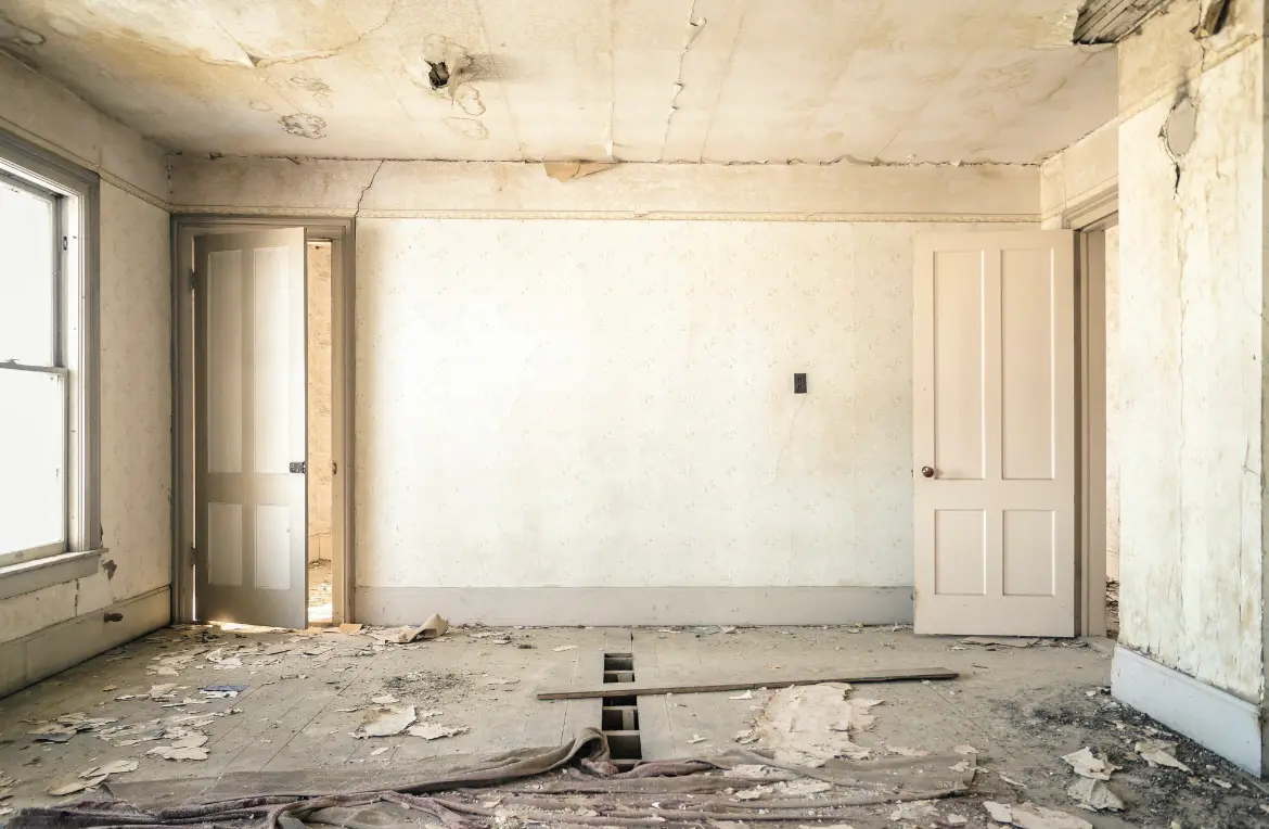 Waste disposal crew managing a cleanout project in Wildwood